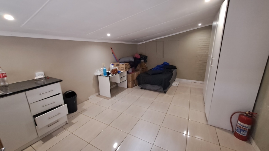 7 Bedroom Property for Sale in Universitas Free State